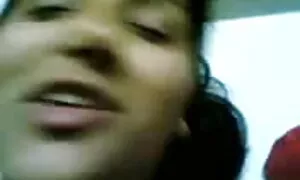 নিটোল বড়ো মাই বাড়ীতে তৈরি চুদা চুদী ভিডিও