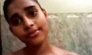 সুন্দরী বালিকা চুদা চুদী video