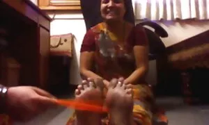 বড় সুন্দরী চুদাচুদী ভিডিও মহিলা