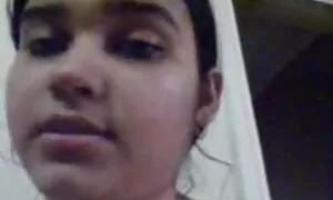 দুষ্টু সৌন্দর্য সহজে লাগে বাংলা চোদা চুদী একটি পুরু মোরগ মধ্যে তার মুখ