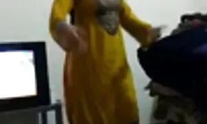 দুর্দশা, সুন্দরী বালিকা, অপেশাদার বাংলা চুদাচুদী